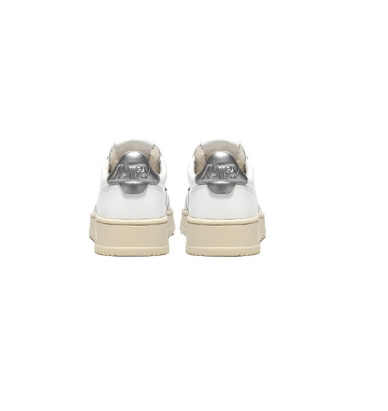 Medalist Low Sneakers Silver Patch